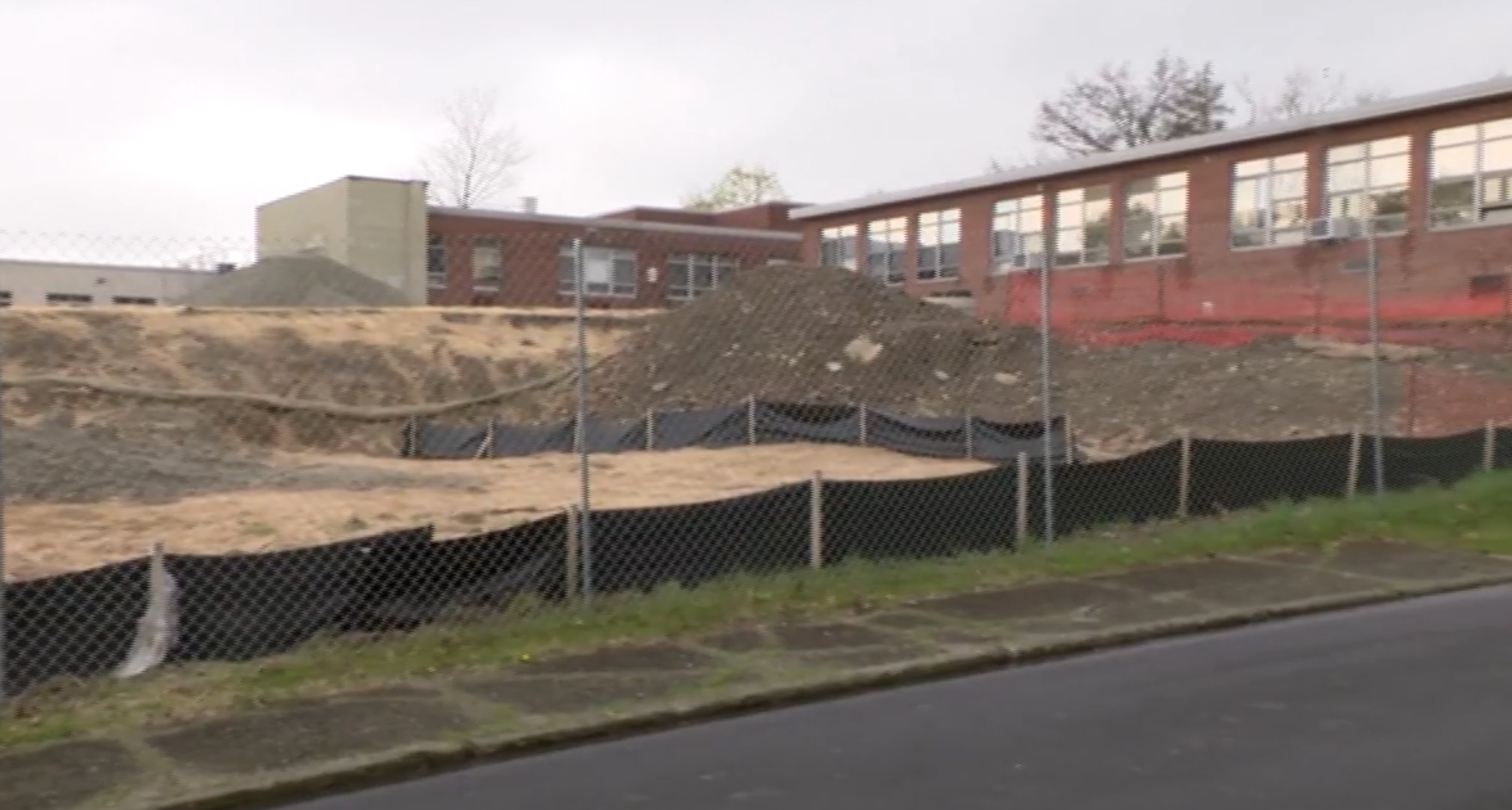Residents complain that stalled New Windsor school construction project is an ‘eyesore’